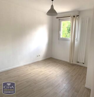  Appartement à louer 2 pièces 37 m²