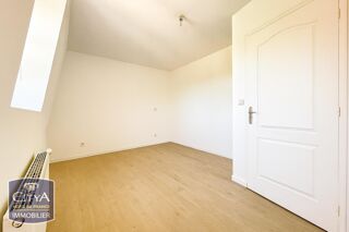  Appartement à louer 4 pièces 65 m²