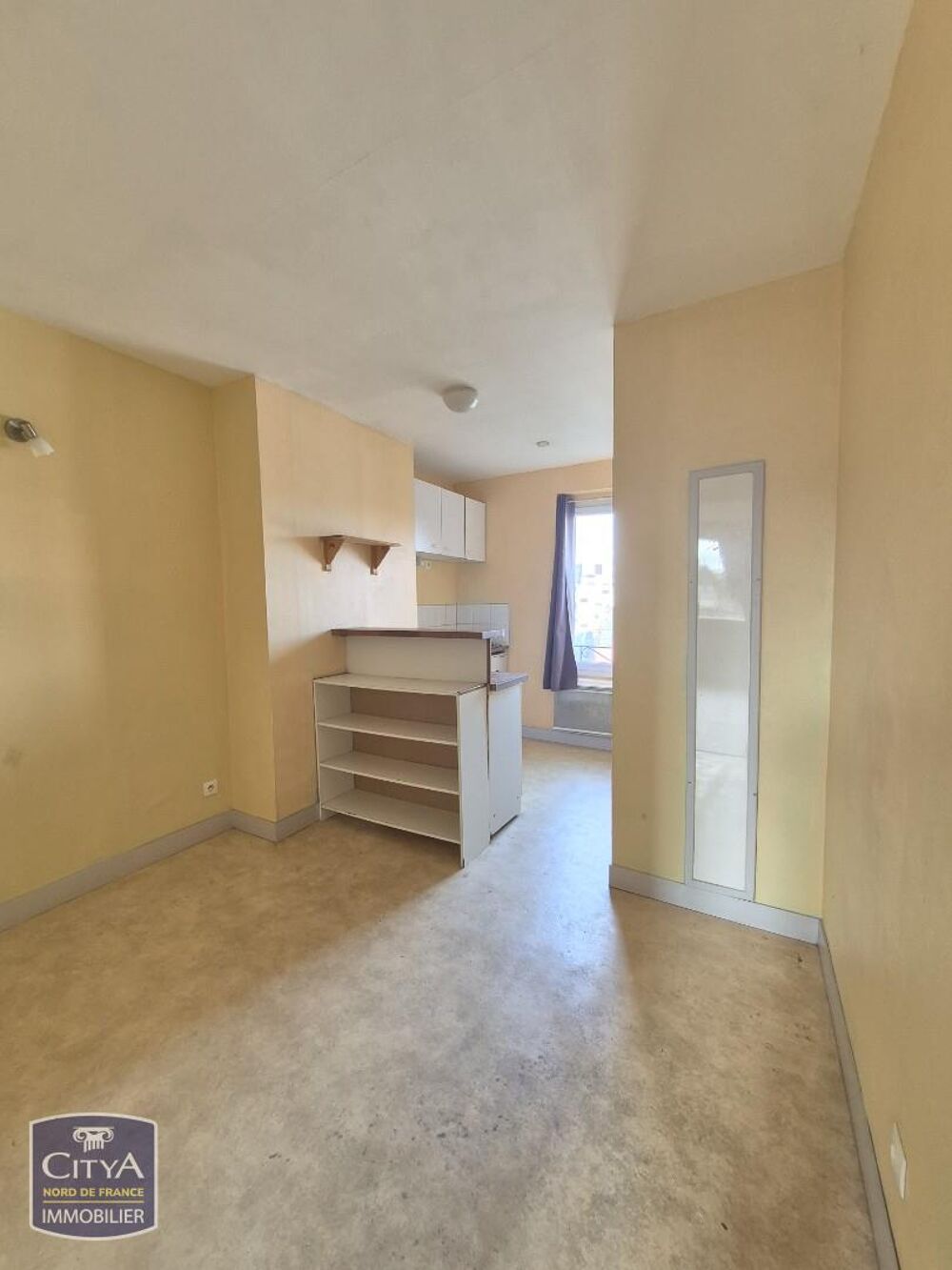 Studio à 10 min à pieds de la gare, pièce principale, cu....