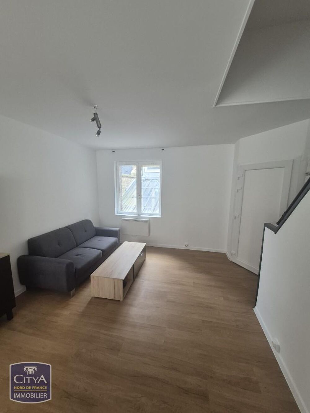 DOUAI CENTRE bel appartement meublé comprenant un salon ....