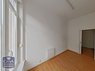  Appartement à louer 3 pièces 65 m²