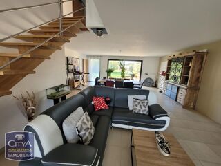  Maison à louer 6 pièces 180 m²