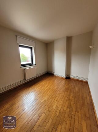  Appartement à louer 3 pièces 85 m²