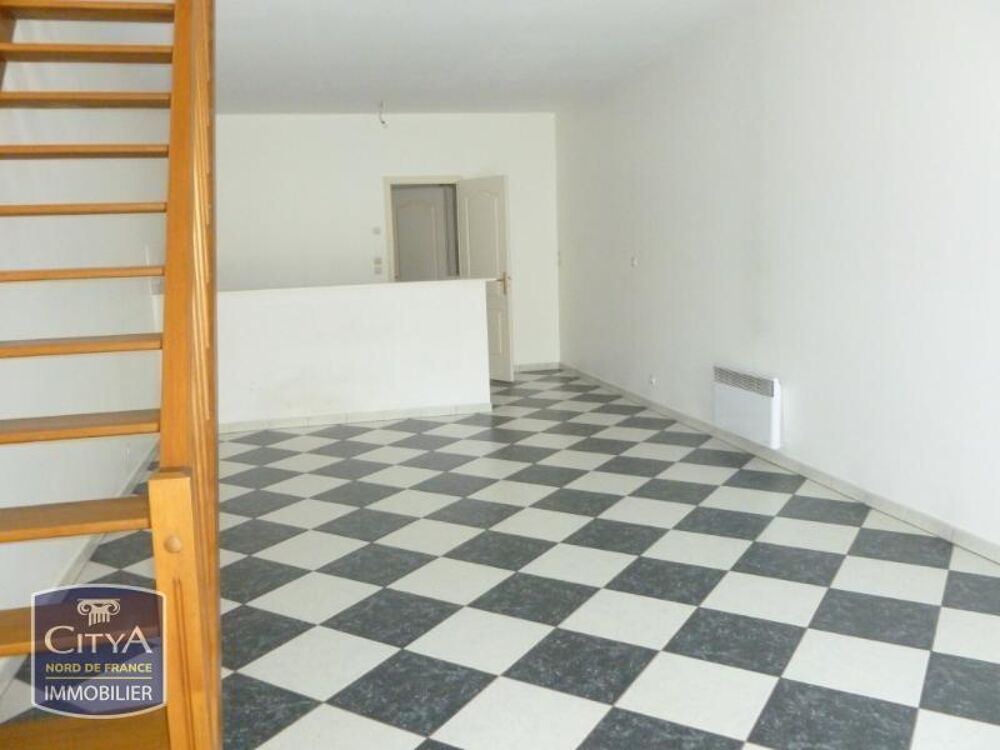 Dans une petite copropriété de cinq logements, un bel ap....