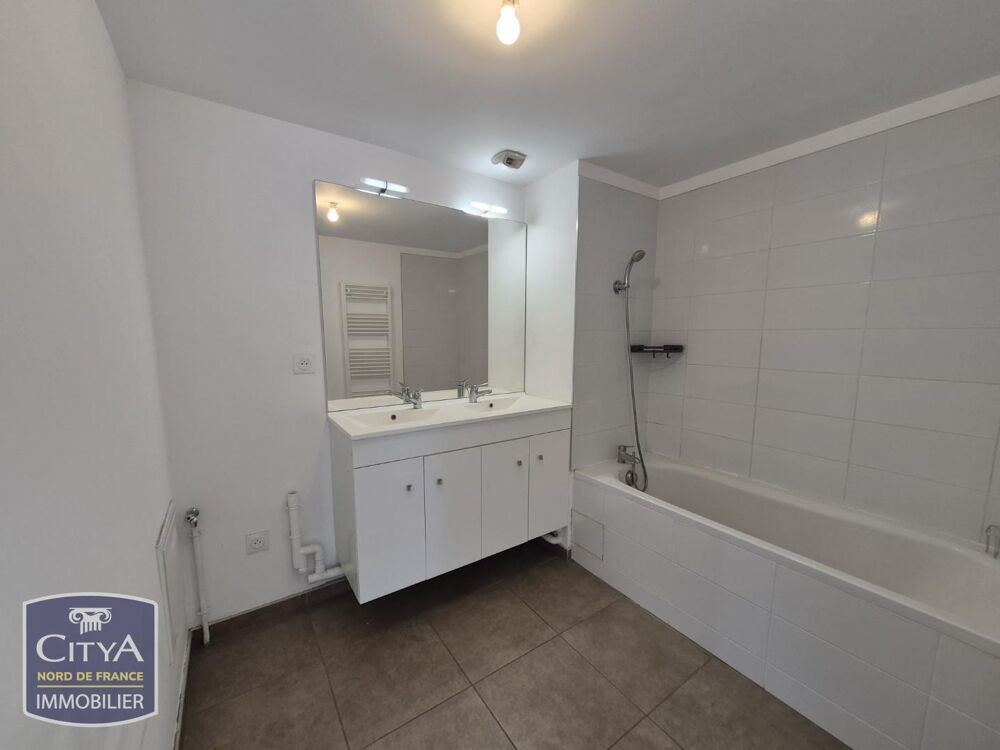 Location Appartement T3 RESIDENCE RECENTE BALCON PARKING PORTE DE DOUAI Lille