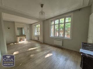  Appartement à louer 3 pièces 85 m²
