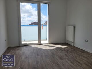  Appartement à louer 4 pièces 82 m²