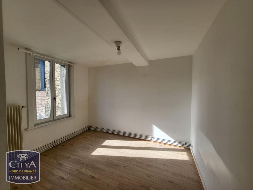 Bel appartement comprenant une entrée, un séjour, une cu....