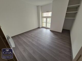  Appartement à louer 3 pièces 80 m²
