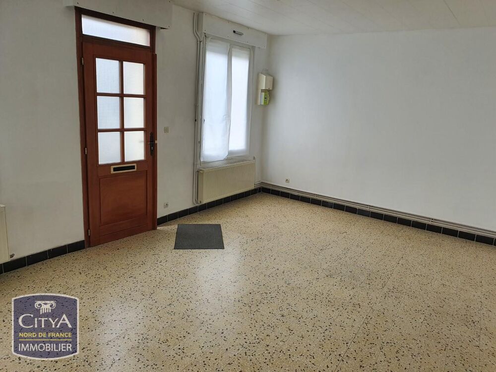 Maison 5 pièces avec garage.