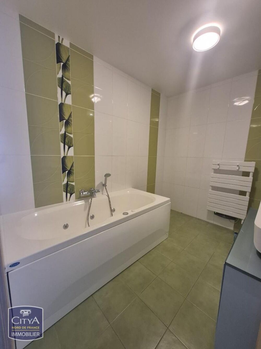 TRES BEL APPARTEMENT DE 217 m² AVEC DES BEAUX VOLUMES ET BELLES PRESTATIONS