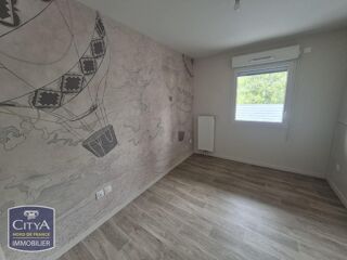  Appartement à louer 4 pièces 91 m²