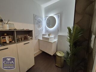  Appartement à louer 4 pièces 87 m²