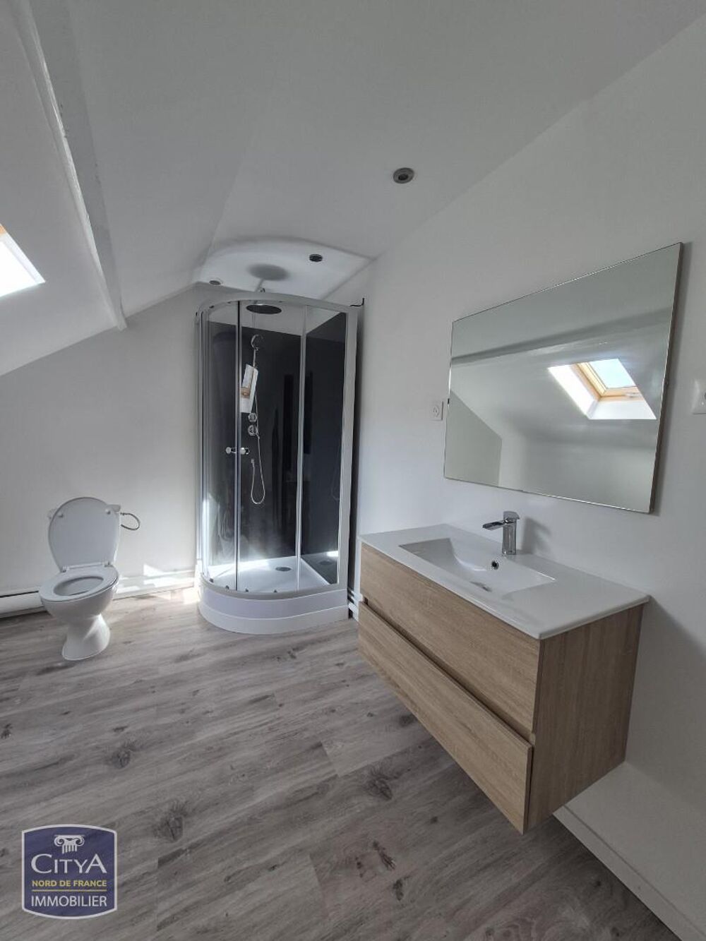 AUCHEL CENTRE, A LOUER JOLI DUPLEX T2