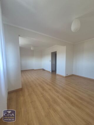  Appartement à louer 4 pièces 76 m²