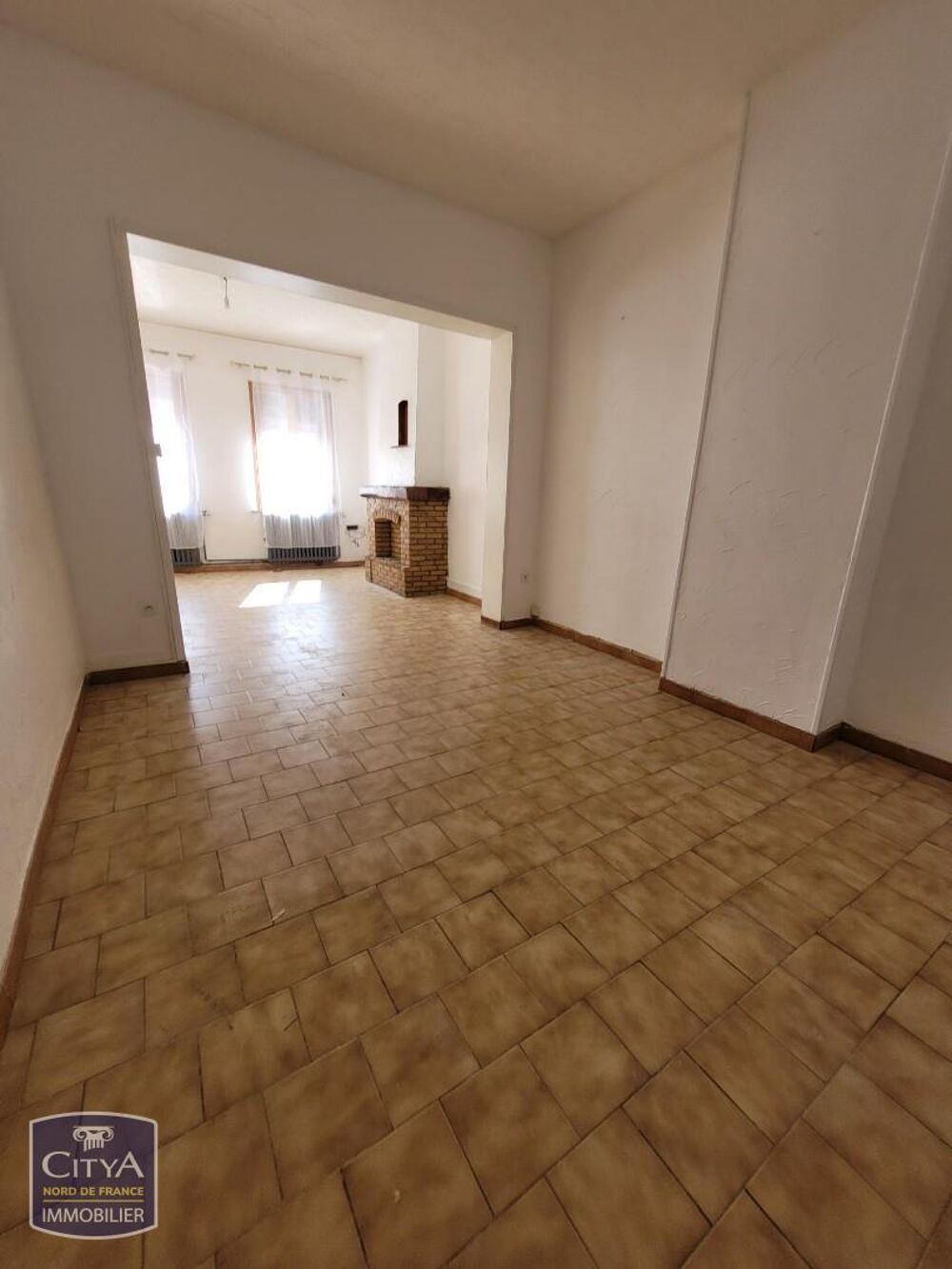 Maison avec 3 chambres et une cour