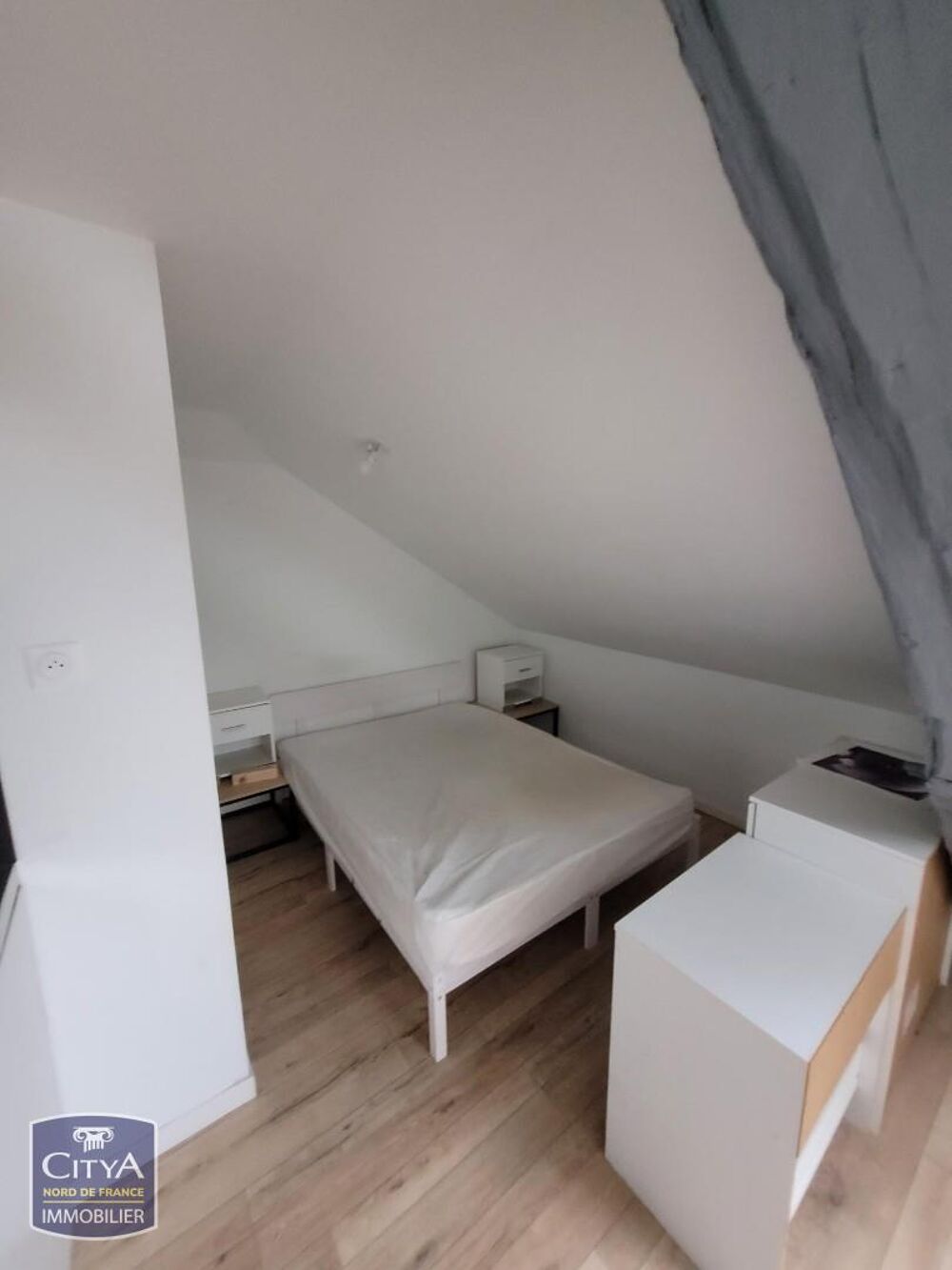 Au centre ville un studio meublé de 18,29 m² situé au 2ème étage