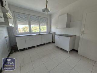  Appartement à louer 4 pièces 99 m²