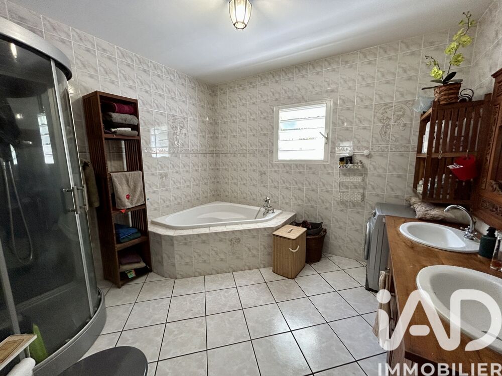 � vendre  Maison L' �tang-Sal� (97427)