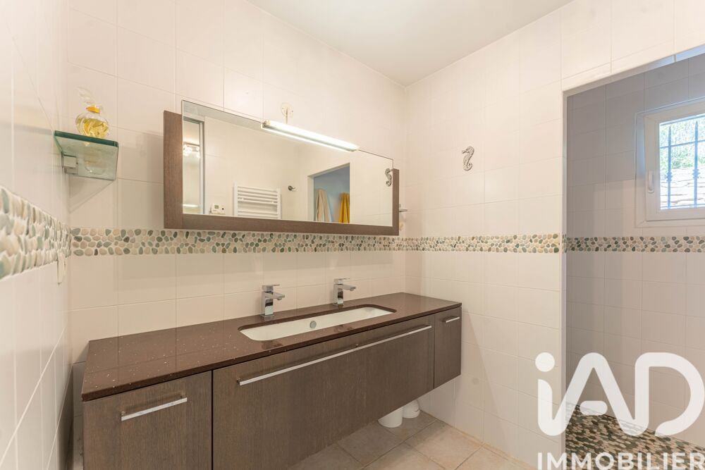 � vendre  Maison Saint-Cyr-sur-Mer (83270)