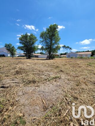  Terrain  vendre 700 m