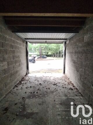  Parking / Garage  vendre 15 m