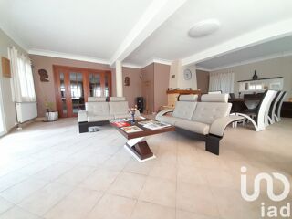  Maison  vendre 9 pices 330 m