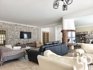  Maison � vendre 9 pi�ces 303 m�