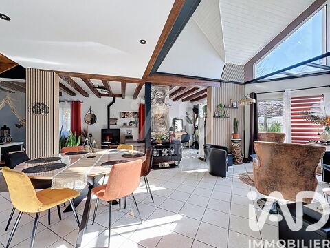   Vente Maison traditionnelle 9 pi�ces Maison - 9 pi�ce(s) - 201 m�