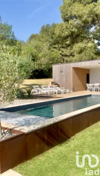  Villa  vendre 7 pices 251 m