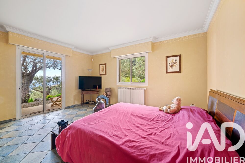 � vendre  Maison Roquebrune-Cap-Martin (06190)