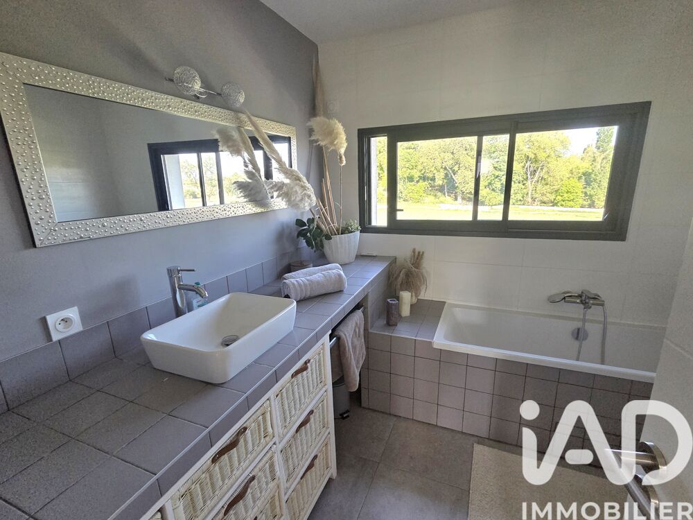 � vendre  Villa Beausemblant (26240)