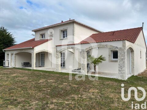   Vente Pavillon 7 pi�ces Maison - 7 pi�ce(s) - 152 m�