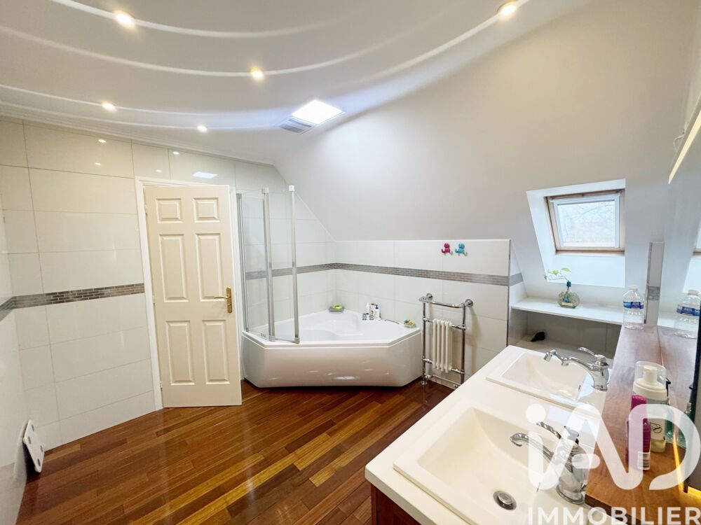 � vendre  Maison Magny-le-Hongre (77700)