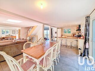  Maison  vendre 9 pices 258 m