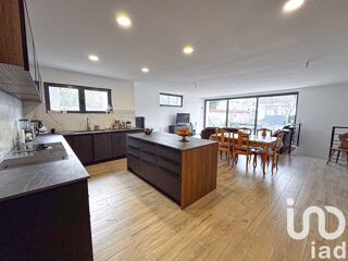  Villa  vendre 5 pices 205 m