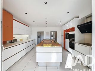  Villa � vendre 13 pi�ces 303 m�