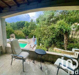  Maison � vendre 9 pi�ces 220 m�