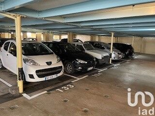  Parking / Garage  vendre 169 m