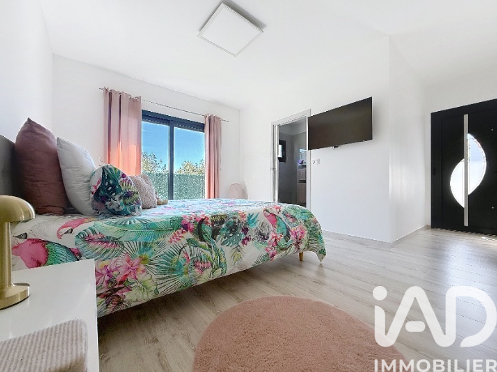 � vendre  Maison Llupia (66300)