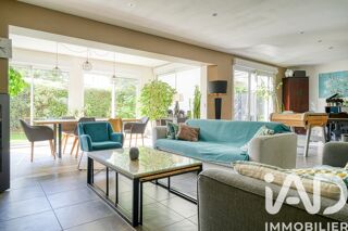  Maison  vendre 8 pices 180 m