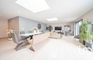  Villa � vendre 7 pi�ces 220 m�