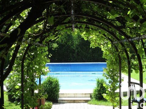   Vente Maison de village 6 pi�ces Maison - 6 pi�ce(s) - 235 m�