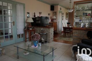  Maison  vendre 10 pices 211 m