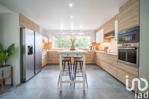   Vente Pavillon 7 pices Maison - 7 pice(s) - 165 m