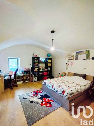  Maison  vendre 4 pices 285 m