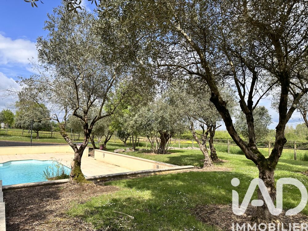 � vendre  Maison Ar�ais (79210)