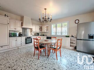  Maison  vendre 10 pices 198 m