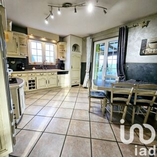  Villa  vendre 8 pices 212 m