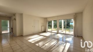  Villa  vendre 8 pices 248 m